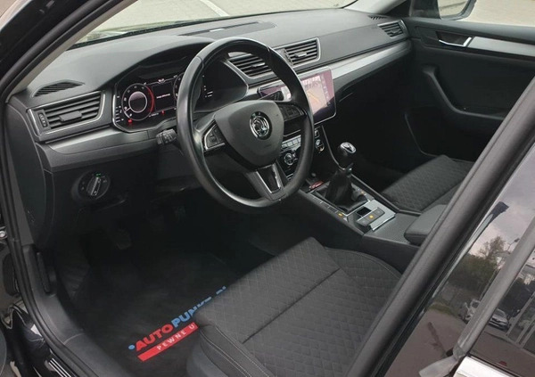 Skoda Superb cena 99900 przebieg: 104679, rok produkcji 2019 z Krapkowice małe 154